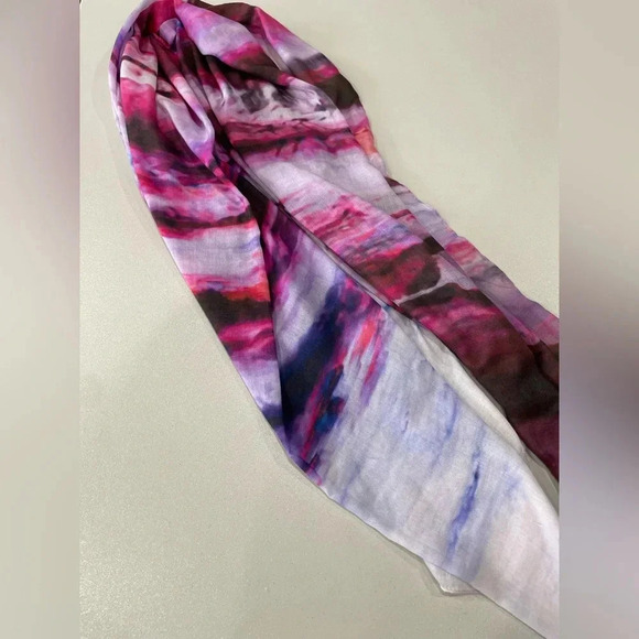 Prana Scarf 100% Polyester Pink and Purple - Picture 2 of 3